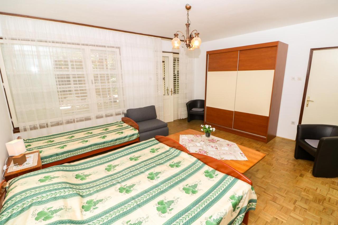 Apartments Magasic With Terrace บัชกา ภายนอก รูปภาพ