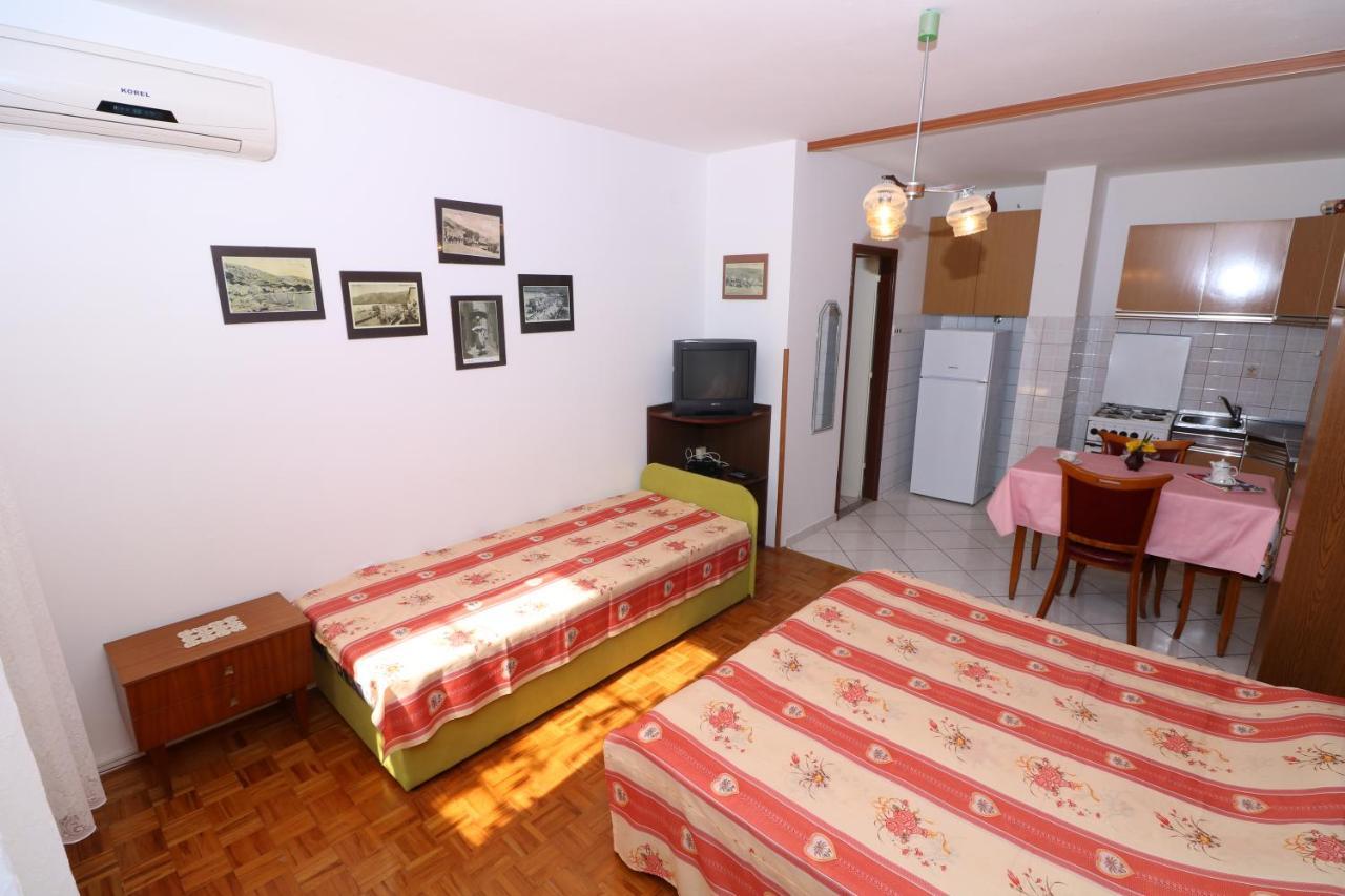 Apartments Magasic With Terrace บัชกา ภายนอก รูปภาพ