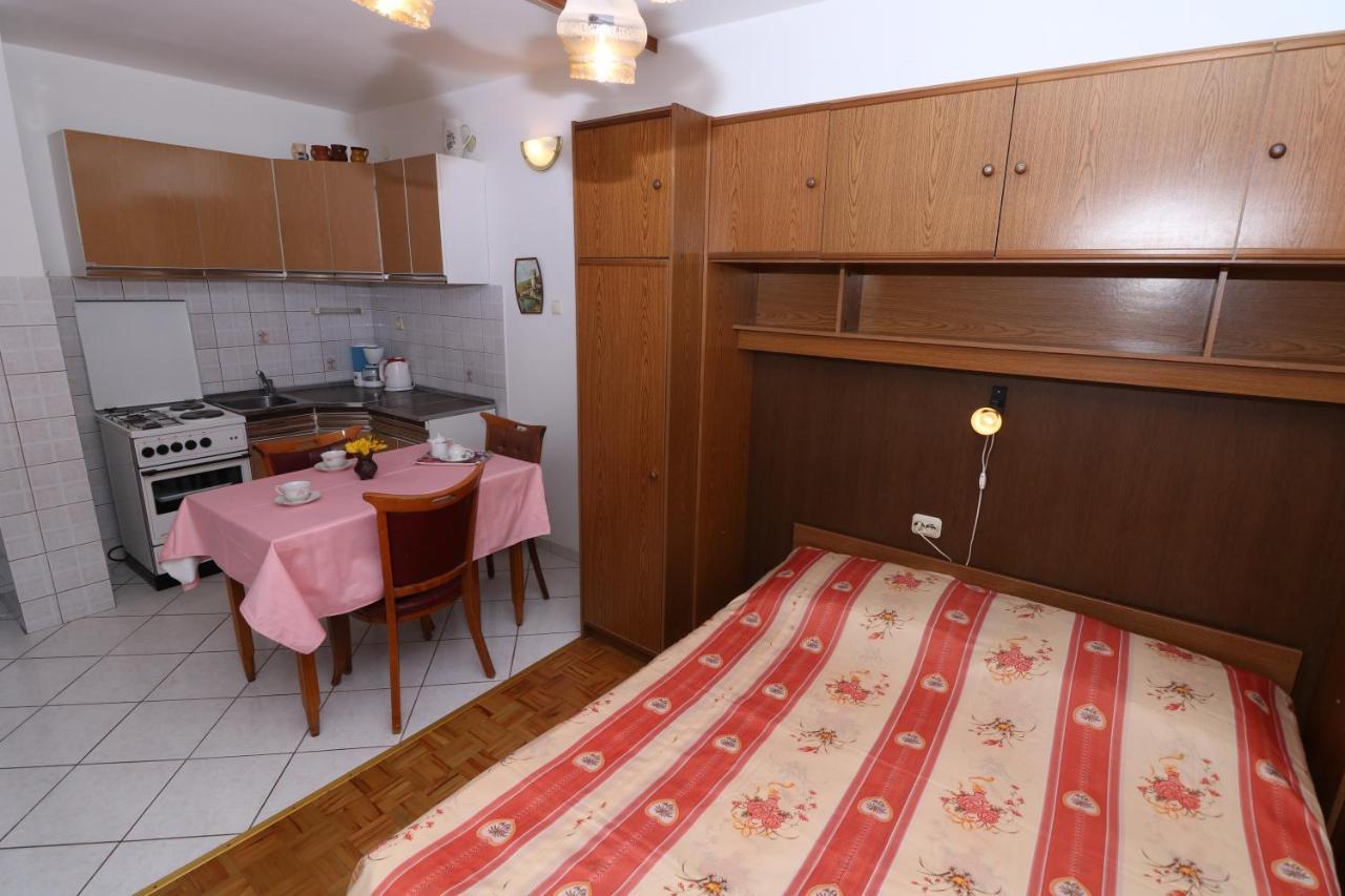 Apartments Magasic With Terrace บัชกา ภายนอก รูปภาพ